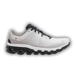 ON Cloudflow 4 DISTANCE 'White Black'