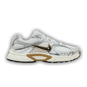 Nike V5 RNR 'Parachute Beige Metallic Pewter'