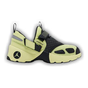 Air Jordan Wmns Jordan Trunner LX 'Luminous Green'