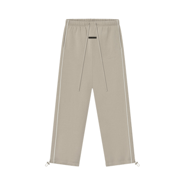 Fear of God Essentials Relaxed Fleece Sweatpant With Piping 'Timber/Cloud White'