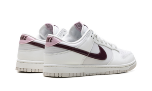 Nike Wmns Dunk Low 'Plum Chalk'