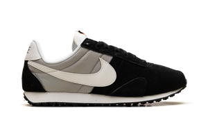 Nike Pre Montreal 17 'Black Sail Pale Grey'
