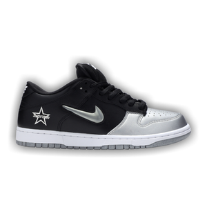 Supreme x Nike Dunk SB Low QS 'Metallic Silver'