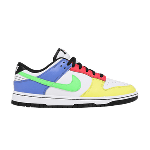 Nike Wmns Dunk Low 'Green Strike'