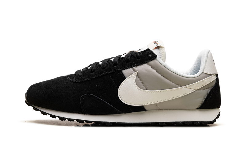 Nike Pre Montreal 17 'Black Sail Pale Grey'
