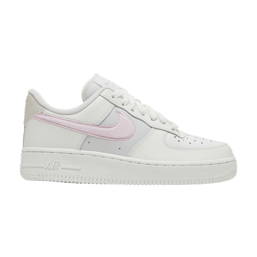 Nike Wmns Air Force 1 '07 'Chenille Swoosh'