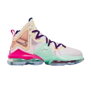 Nike LeBron 19 'Valentine's Day'