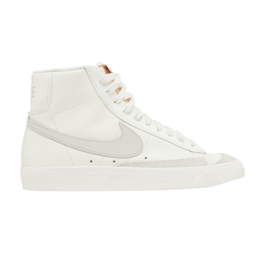 Nike Wmns Blazer Mid '77 Vintage 'Sail Light Bone'