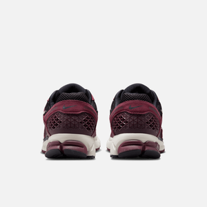 Nike Air Zoom Vomero 5 'Dark Team Red'