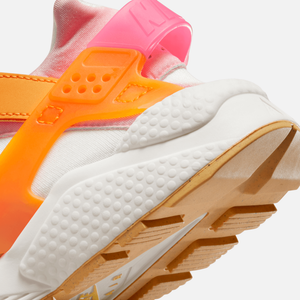 Nike Women's Air Huarache 'Solar Flare Soft Pink'