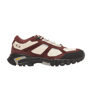 Oakley Sierra Terrain 'Grenache'