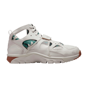 Corteiz x Nike Air Trainer Huarache 'Light Bone'