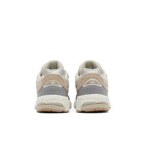 New Balance 2002R Big Kid 'Timberwolf Mushroom'