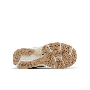 New Balance 2002R Big Kid 'Timberwolf Mushroom'