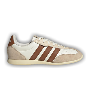 adidas Wmns Barreda Lo 'Off White Dusky Bronze Warm Vanilla'