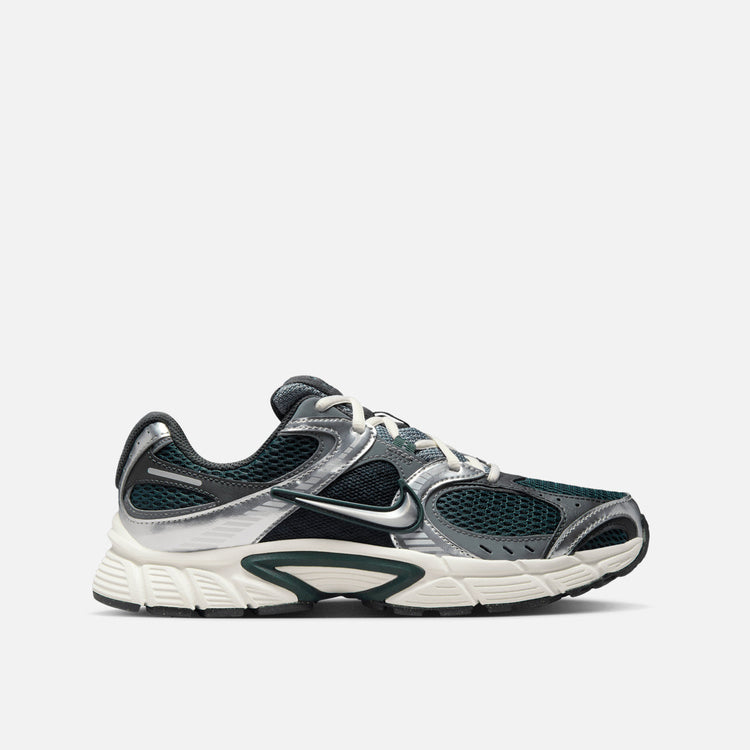 Nike Wmns V5 RNR 'Seaweed Metallic Silver'
