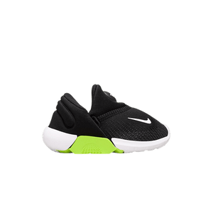 Nike Swoosh Go TD 'Black Volt'