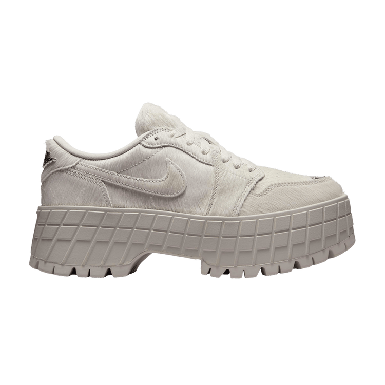 Wmns Air Jordan 1 Low Brooklyn 'Light Bone Pony' IB7210 001