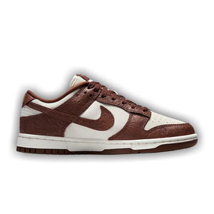 Nike Wmns Dunk Low 'Sail Metallic Gold'