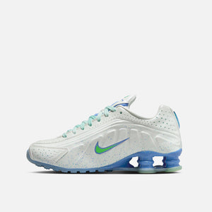 Nike Wmns Shox R4 'Summit White Royal Pulse'