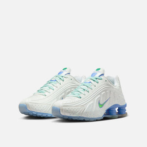 Nike Wmns Shox R4 'Summit White Royal Pulse'