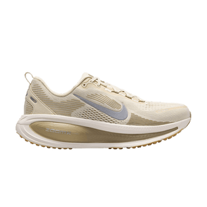 Nike Vomero 18 'Light Khaki'