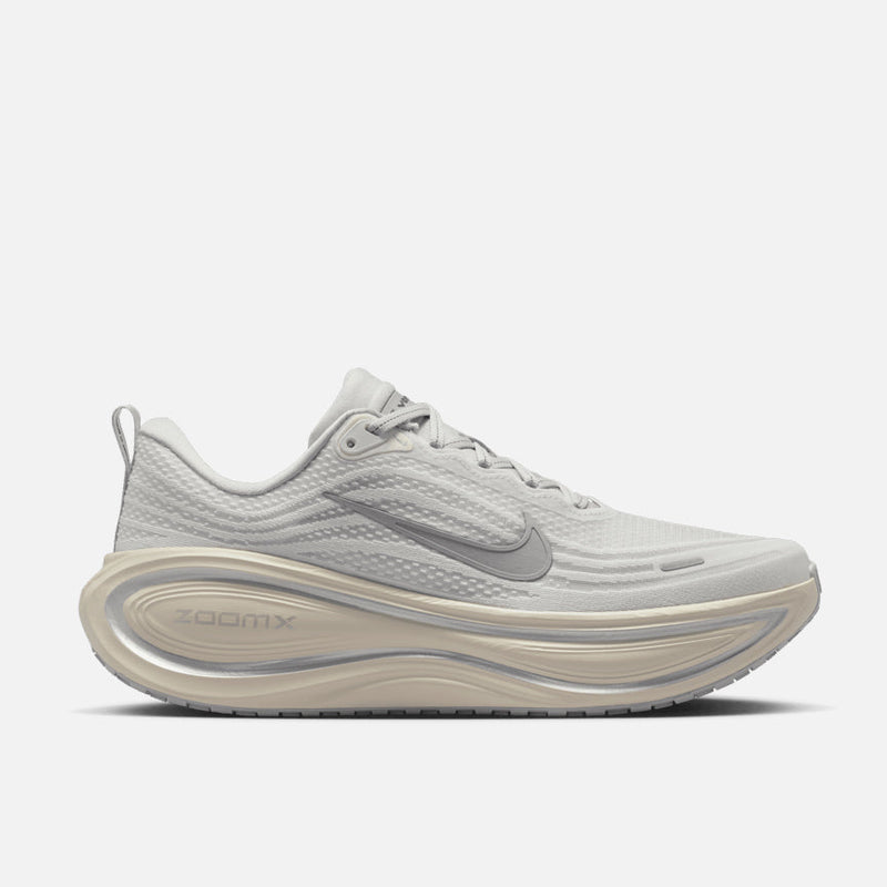 Nike Vomero Plus 'Platinum Tint'