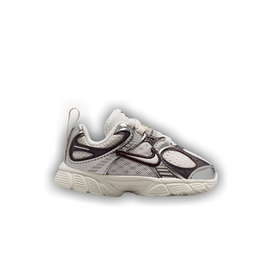 Nike V5 RNR TD 'Phantom Moon Particle'