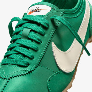 Nike Wmns Moon Shoe OG 'Malachite'