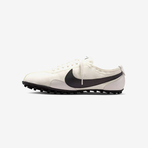 Nike Wmns Moon Og 'Sail Black'