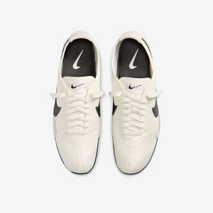 Nike Wmns Moon Og 'Sail Black'