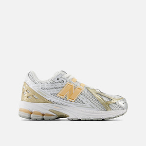 New Balance 1906R Big Kid 'Silver Metallic Peach Bloom'