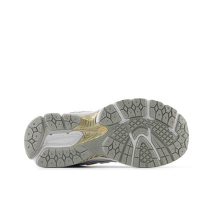 New Balance 1906R Big Kid 'Silver Metallic Peach Bloom'