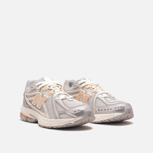 New Balance 1906 Big Kid 'Rain Cloud Peach Blossom'