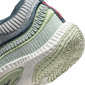 Nike Cosmic Unity 3 'Christmas'