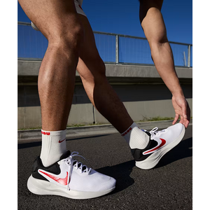 Nike Revolution 7 'White Black Fire Red'