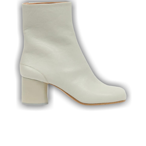 Maison Margiela Wmns Tabi Ankle Boots 'Alabaster'