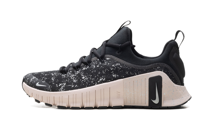 Nike Wmns Free Metcon 6 SE 'Black Metallic Silver'