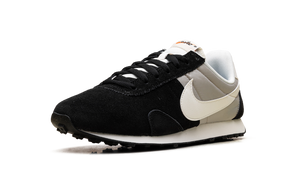 Nike Pre Montreal 17 'Black Sail Pale Grey'