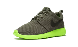 Nike Rosherun 'Tarp Green'
