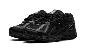New Balance Men's 1906R 'Black'